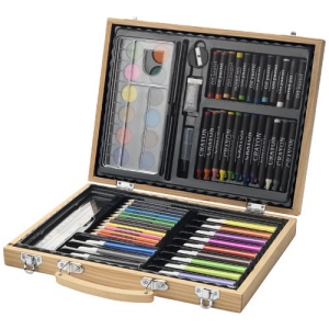 Boite de 67 crayons, feutres & peinture